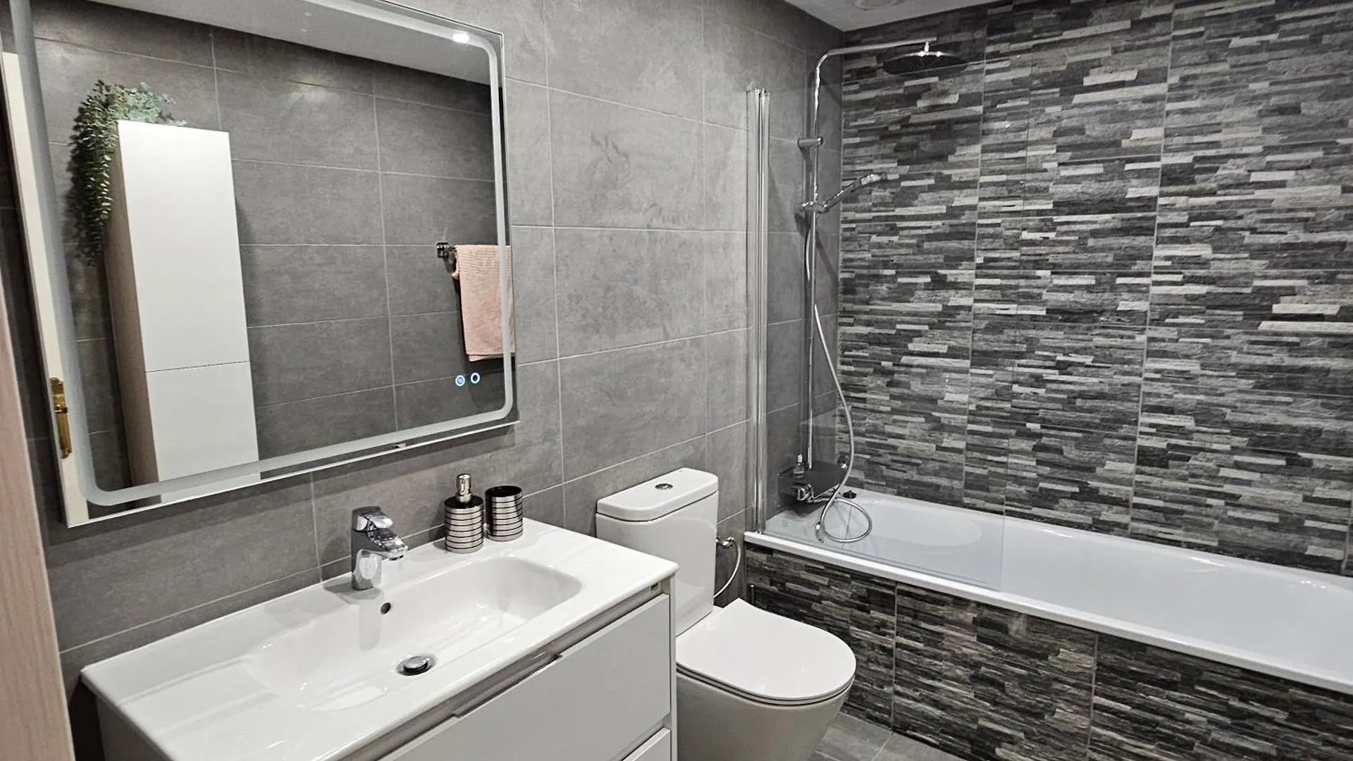 7 Ocean Point Apartment Sitio de Calahonda